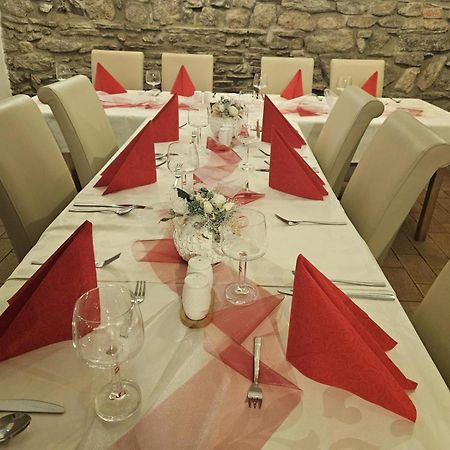 Hotel U Mesta Prahy Náchod Zewnętrze zdjęcie