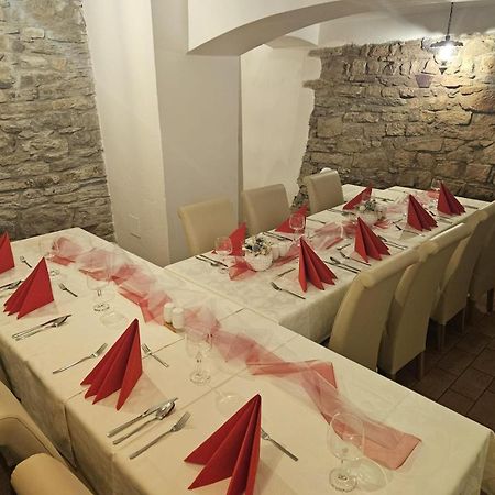 Hotel U Mesta Prahy Náchod Zewnętrze zdjęcie