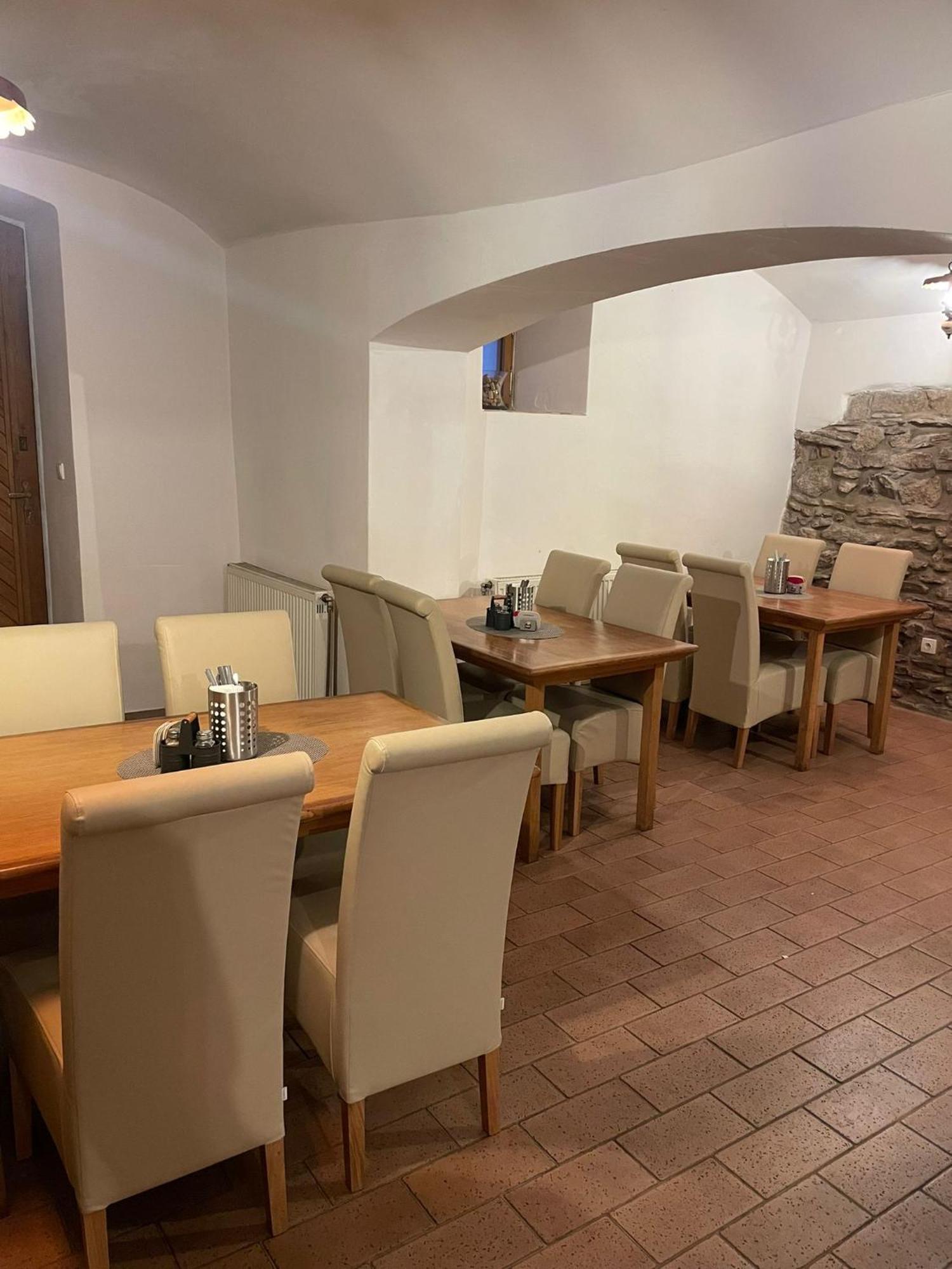 Hotel U Mesta Prahy Náchod Zewnętrze zdjęcie